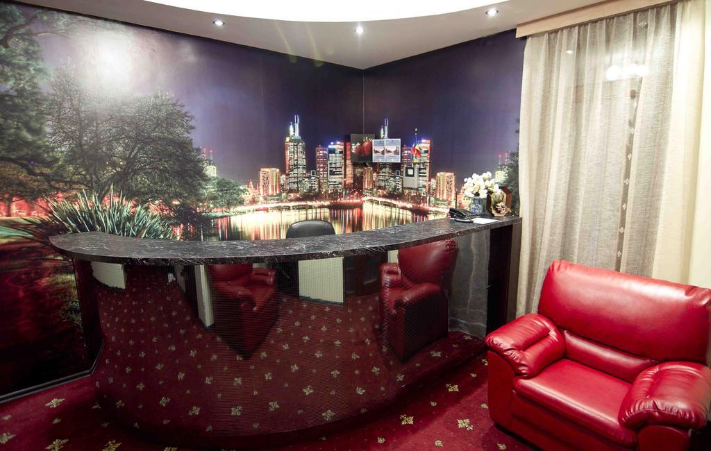 Imperial Hotel Кишинев Екстериор снимка